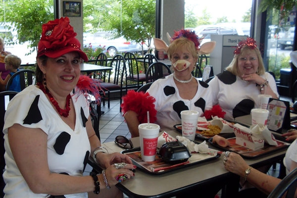 What does "Head to Hoof" mean for the chickfila cow appreciation day?