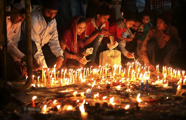 why do we celebrate diwali?