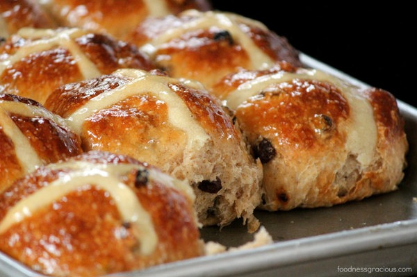 What day are people supposed to eat hot cross buns?