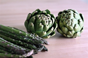 Artichoke and Asparagus Month - Which fruits are in season in Australia this month?