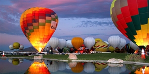 Albuquerque International Balloon Fiesta - What are some events in New Mexico that attract tourists?