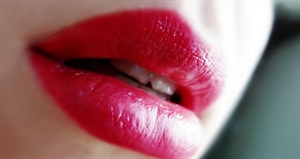 Lips Appreciation Day - What can i get my mom for mothers day?