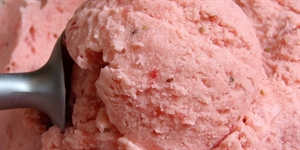 Strawberry Ice Cream Day - Baskin Robbins Strawberry Shortcake Ice Cream?